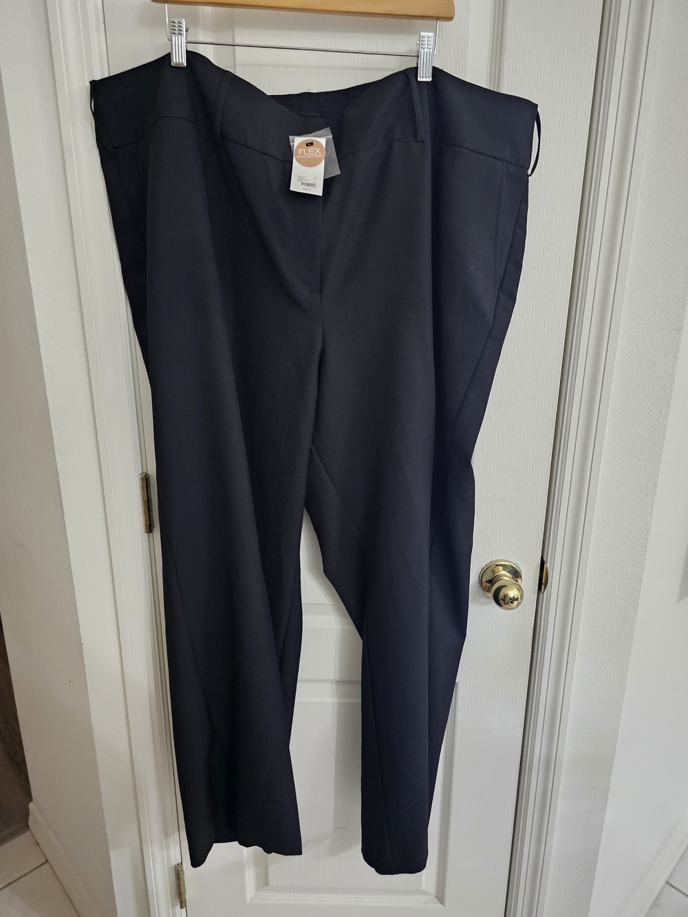 Lane Bryant Size 28 Women’s Black Straight-Leg Dress Pants